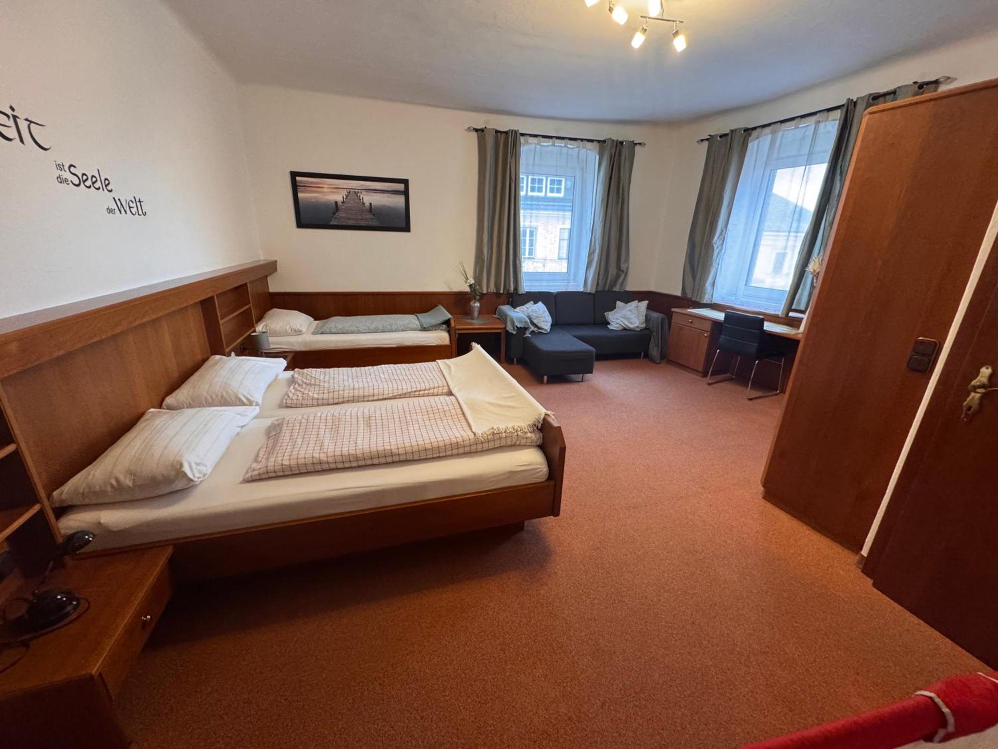 Austria Traveller Hotel Kirchdorf Кирхдорф-ан-дер-Кремс Экстерьер фото